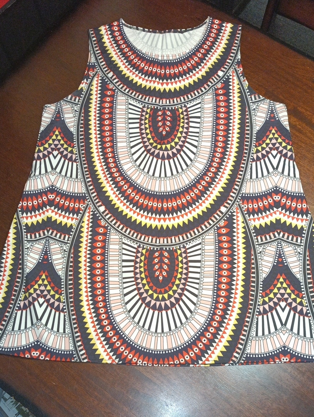 Sleeveless Geometric Print Tank Top - Multicolor